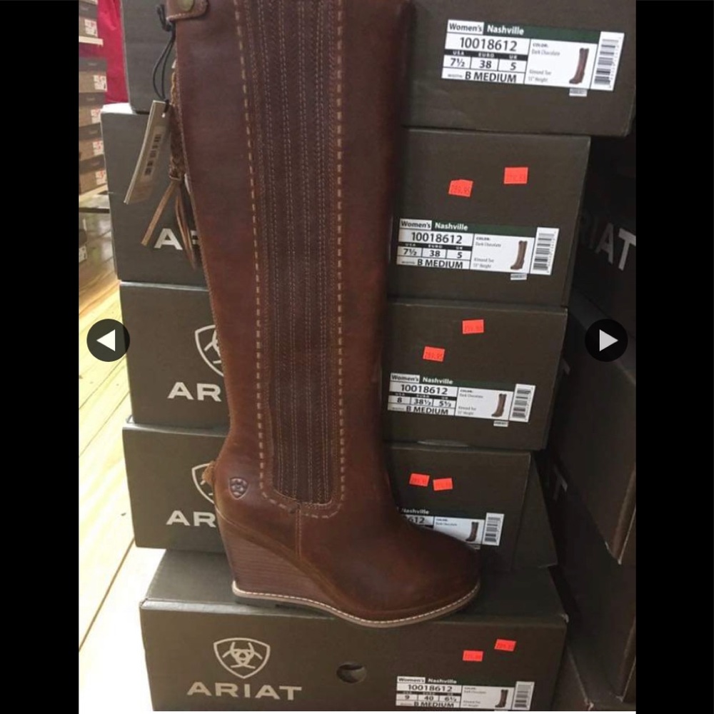 NOT FOR SALE!!!!!!!    Looking for these boots I want to buy